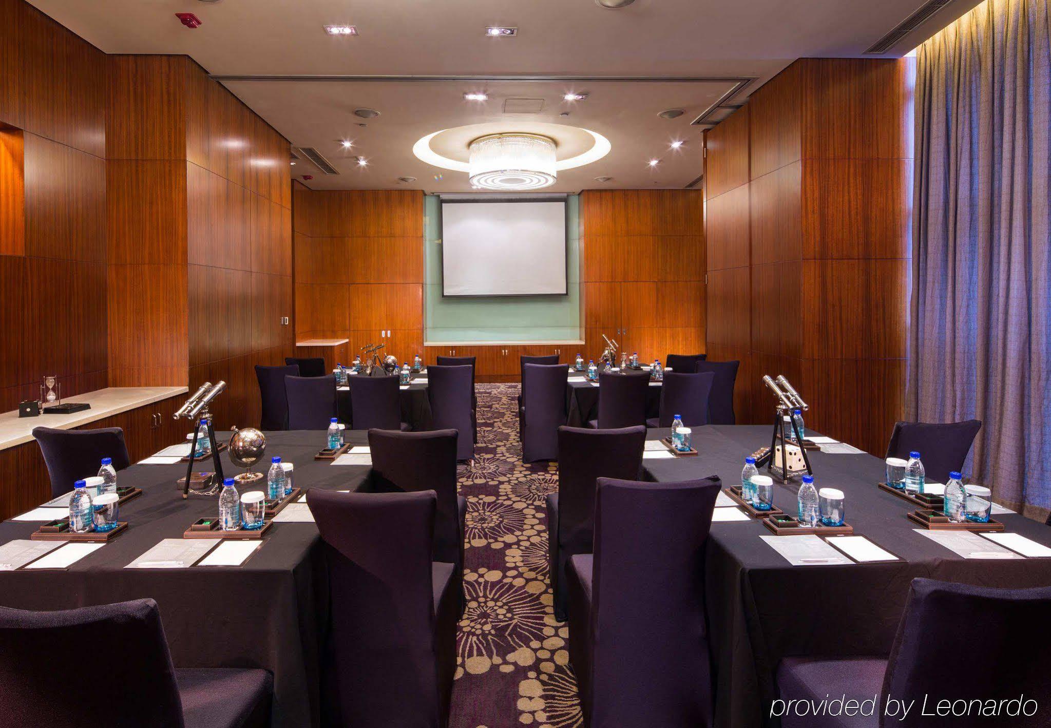 Renaissance Chengdu Hotel Bagian luar foto