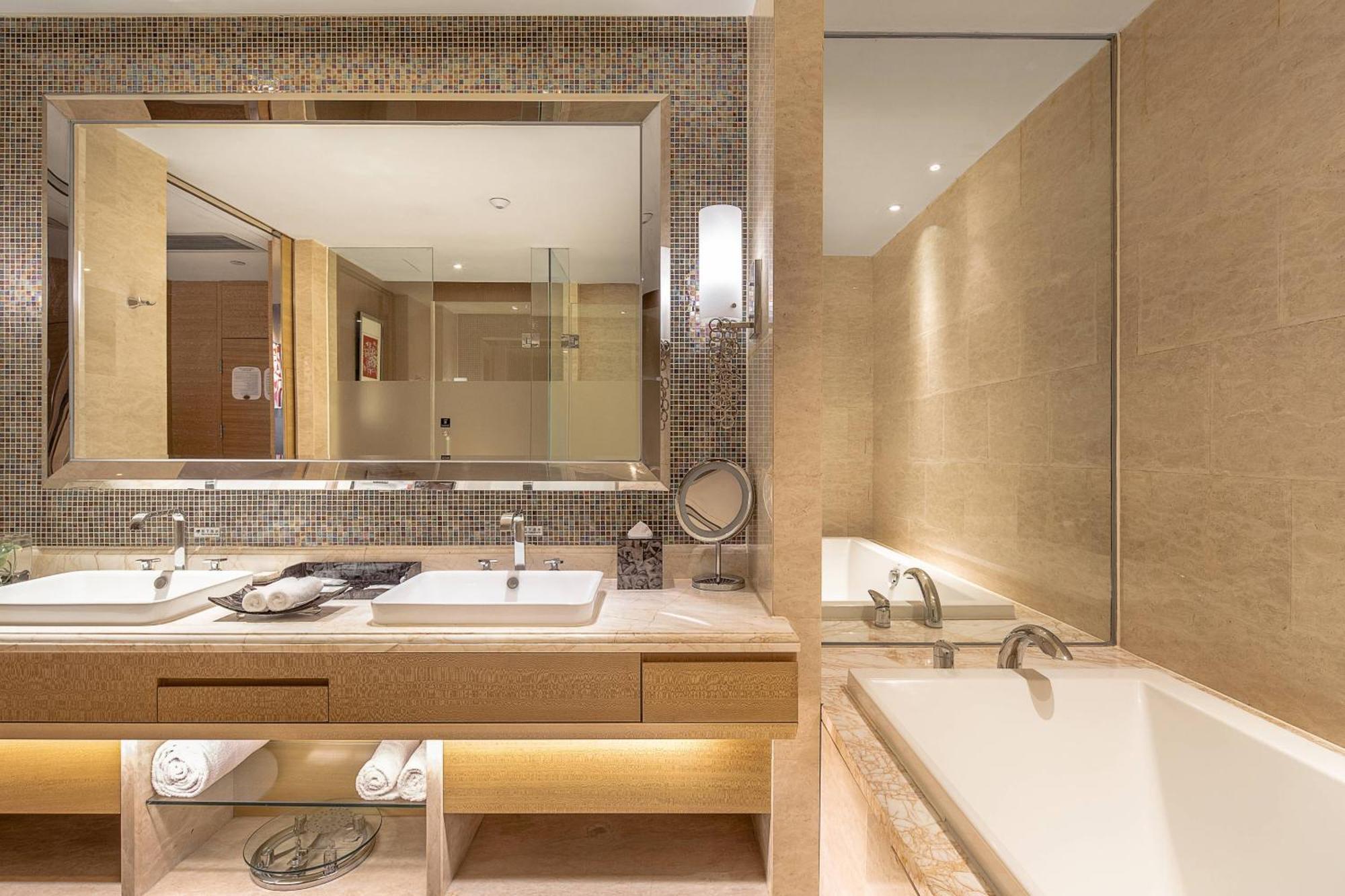 Renaissance Chengdu Hotel Bagian luar foto