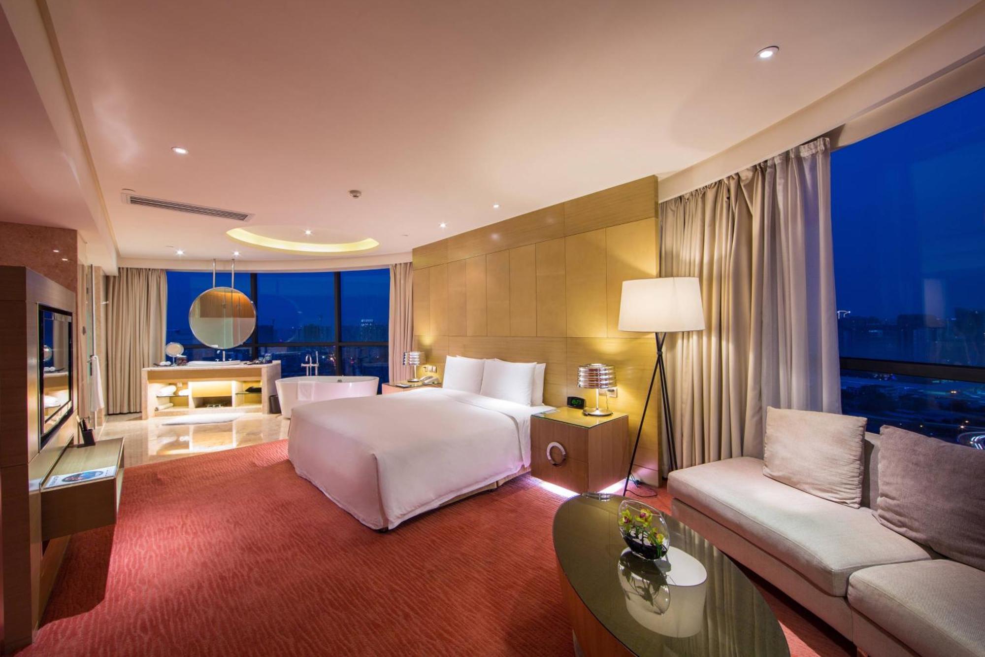 Renaissance Chengdu Hotel Bagian luar foto