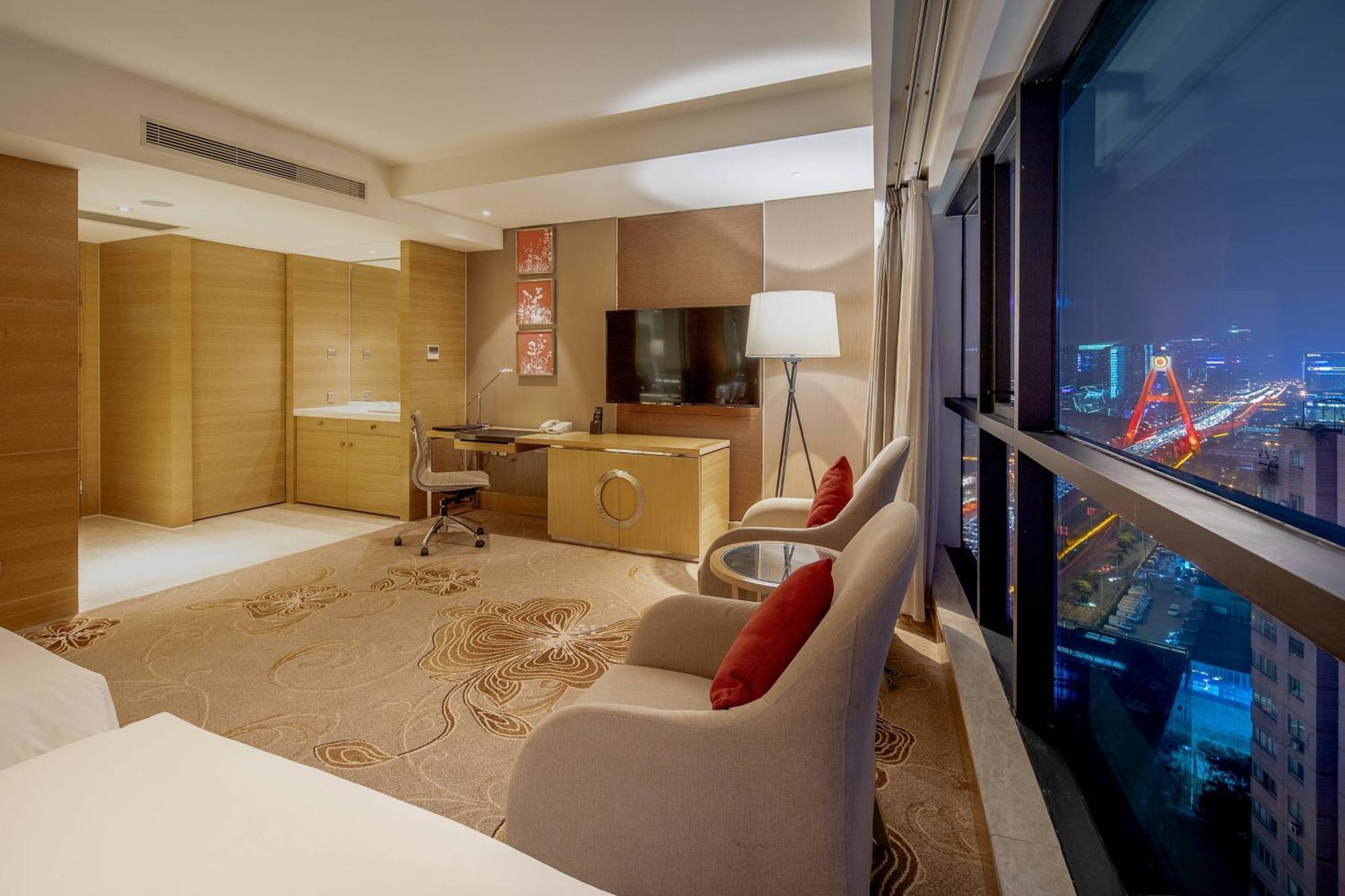 Renaissance Chengdu Hotel Bagian luar foto